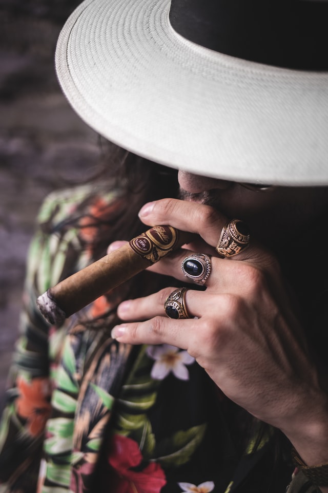 smokin cigars